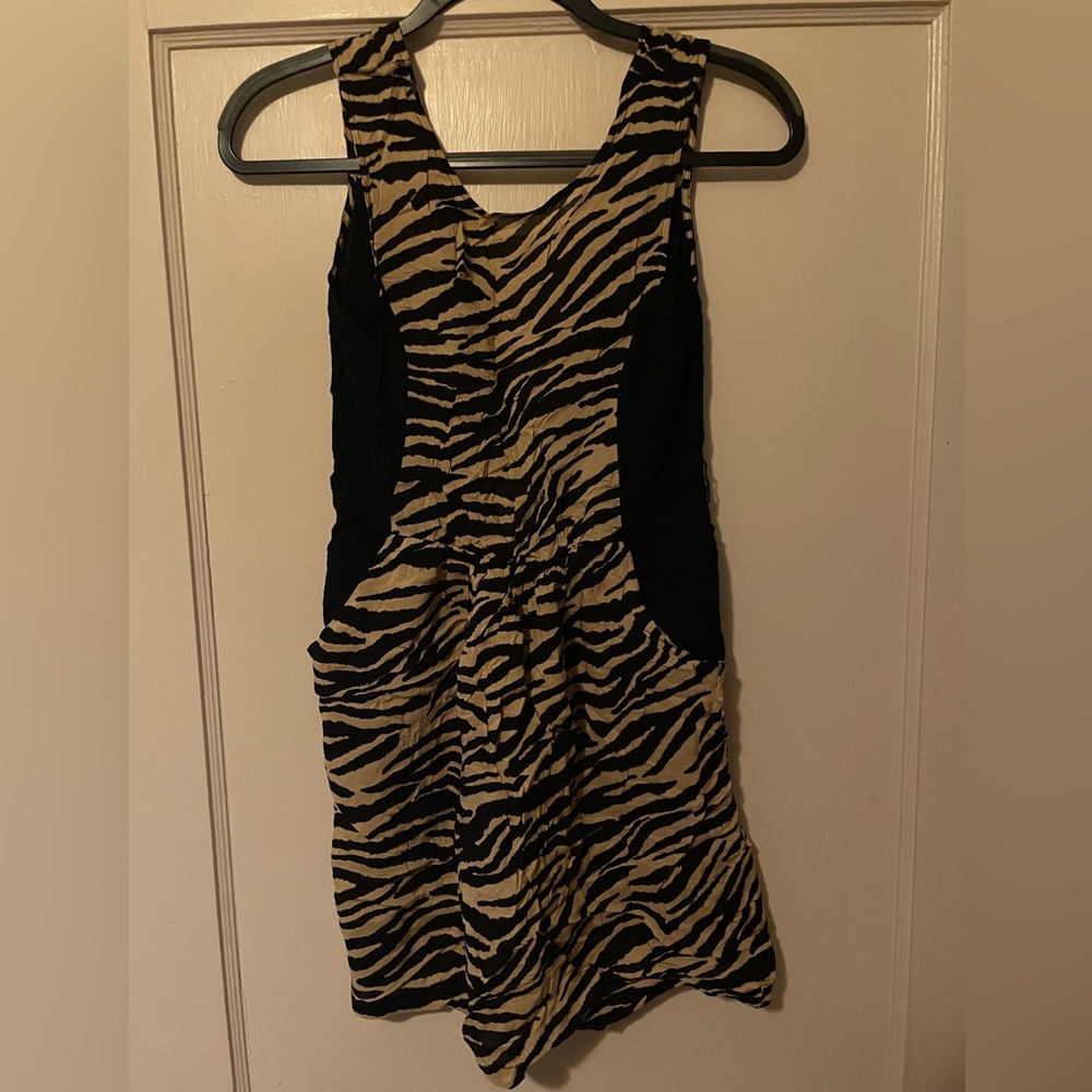 Zinga: Animal Print Dress w/ Belt (and pockets)